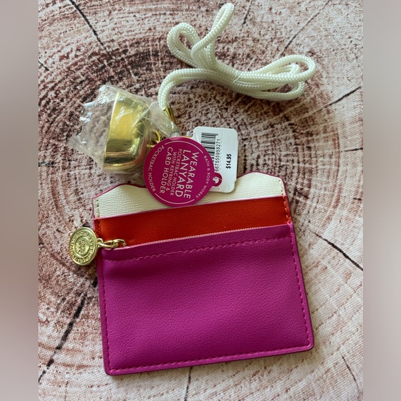 NWT-Bath & Body Card holder lanyard w/ zip pocket and Pocket Bac holder keychain - Picture 4 of 4